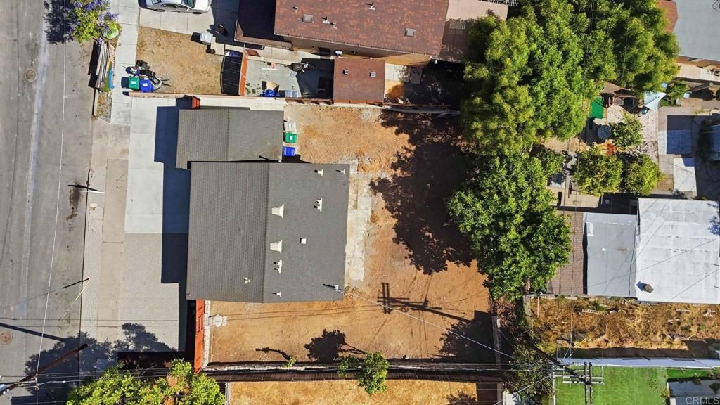 Image 31 of property listing at 336 Los Angeles Place, San Diego, CA 92114