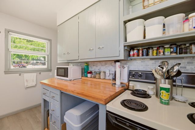 419 E 9th Ave, Belle Plaine, KS 67013