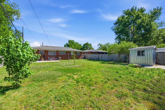 419 E 9th Ave, Belle Plaine, KS 67013