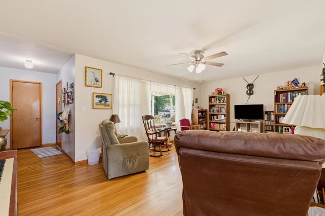 419 E 9th Ave, Belle Plaine, KS 67013