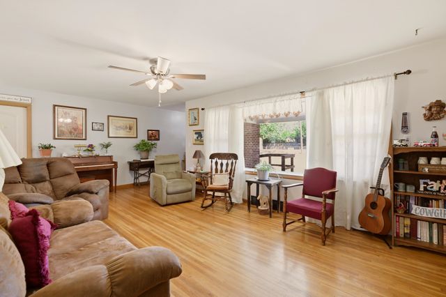 419 E 9th Ave, Belle Plaine, KS 67013