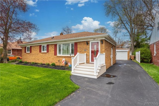 206 Treehaven Drive, Cheektowaga, NY 14215