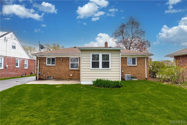 206 Treehaven Drive, Cheektowaga, NY 14215