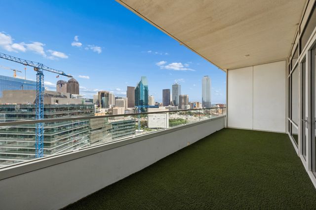 2430 Victory Park Lane 1906, Dallas, TX 75219