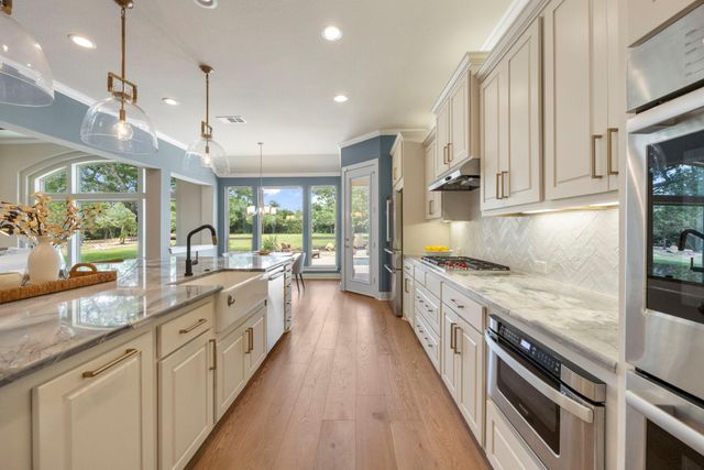 2120 High Lonesome DR, Leander, TX 78641