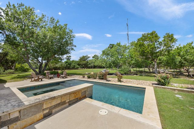 2120 High Lonesome DR, Leander, TX 78641