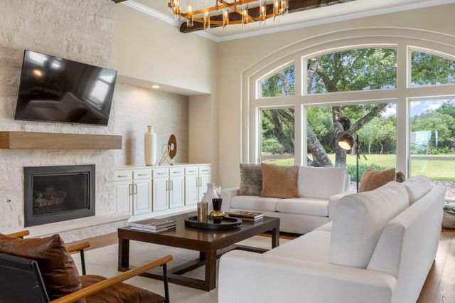 2120 High Lonesome DR, Leander, TX 78641