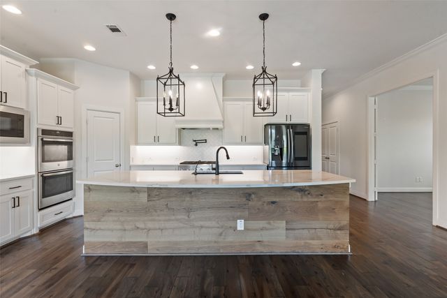 1024 Fairway Ranch Parkway, Roanoke, TX 76262