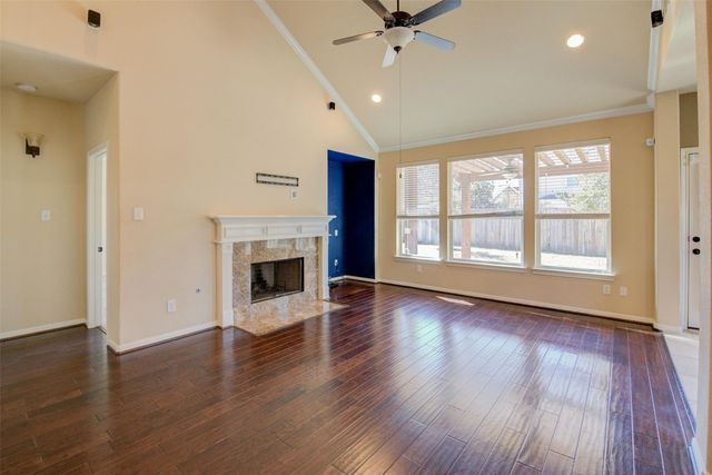 87 N Pinto Point Circle, Spring, TX 77389