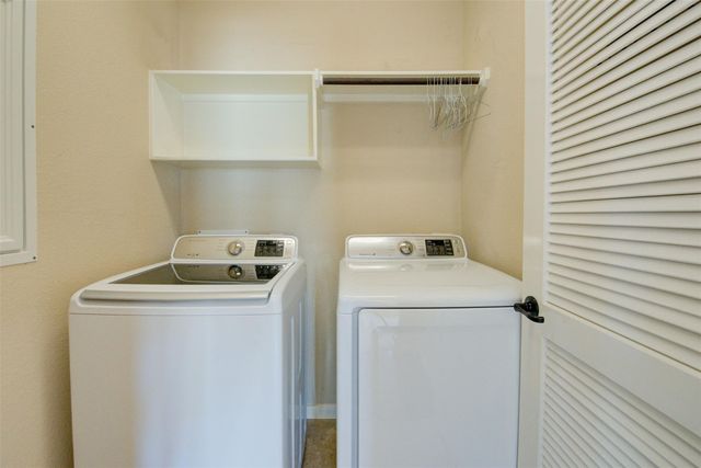 87 N Pinto Point Circle, Spring, TX 77389
