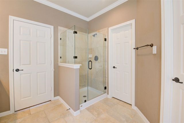 87 N Pinto Point Circle, Spring, TX 77389