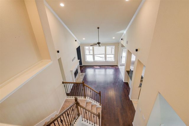 87 N Pinto Point Circle, Spring, TX 77389