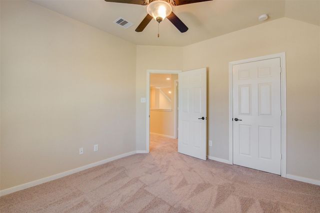 87 N Pinto Point Circle, Spring, TX 77389