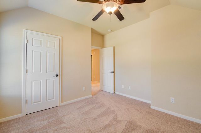 87 N Pinto Point Circle, Spring, TX 77389