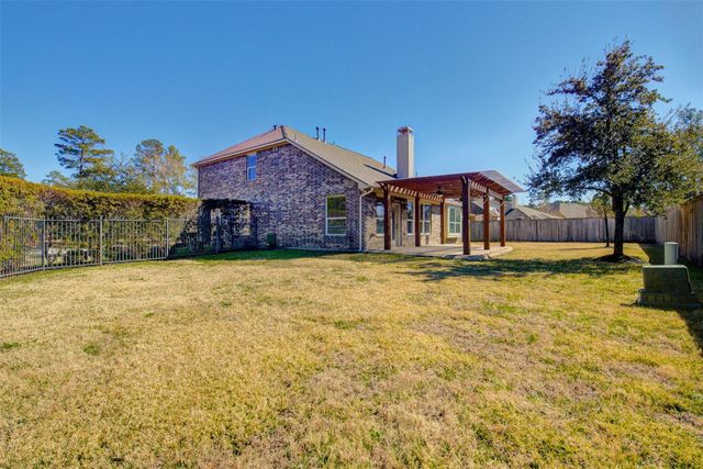 87 N Pinto Point Circle, Spring, TX 77389