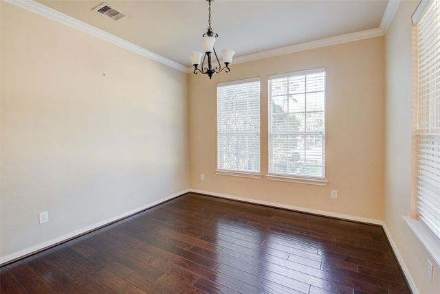 87 N Pinto Point Circle, Spring, TX 77389