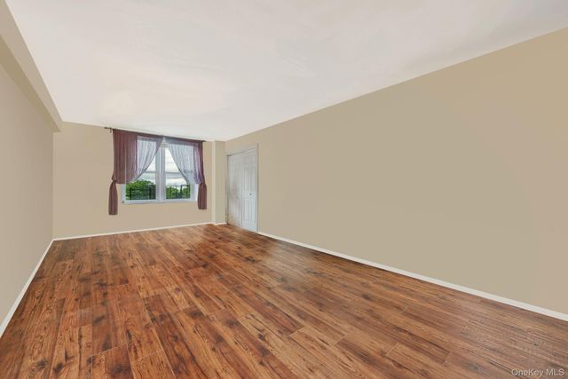 54-40 Little Neck Parkway 4F, Little Neck, NY 11362