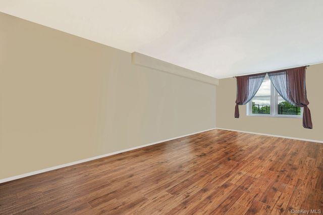 54-40 Little Neck Parkway 4F, Little Neck, NY 11362