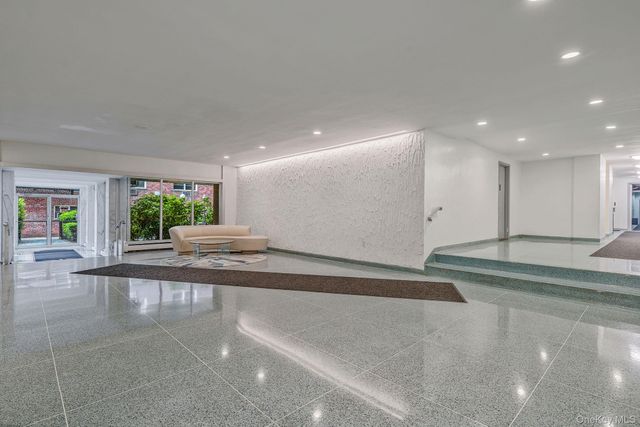 54-40 Little Neck Parkway 4F, Little Neck, NY 11362