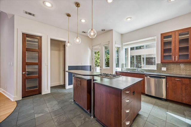 1610 Calumet Street, Houston, TX 77004