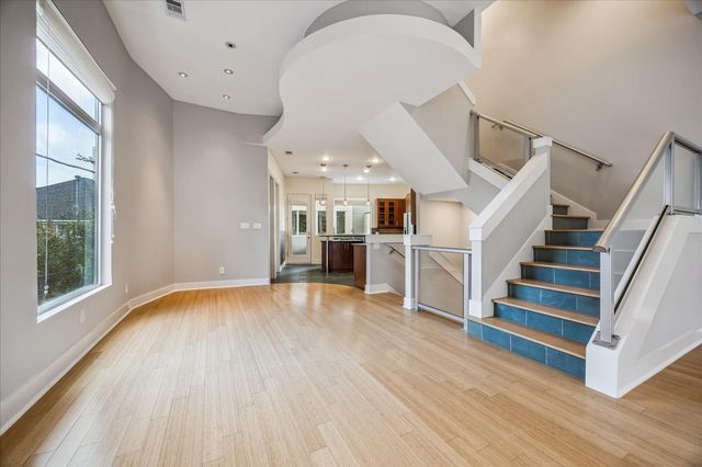 1610 Calumet Street, Houston, TX 77004