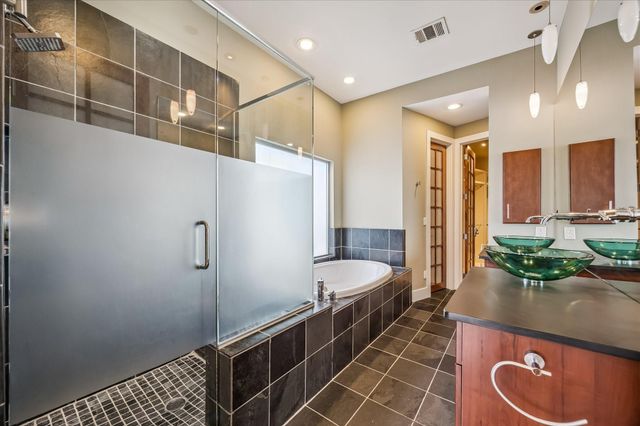 1610 Calumet Street, Houston, TX 77004