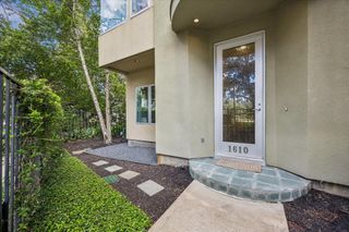 1610 Calumet Street, Houston, TX 77004
