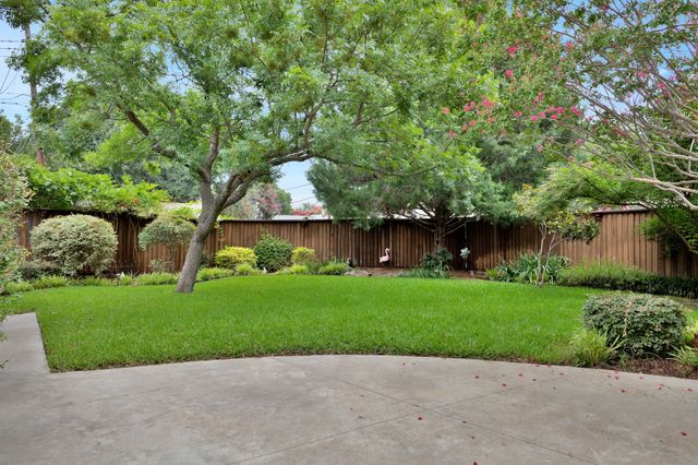 826 Northlake Drive, Richardson, TX 75080
