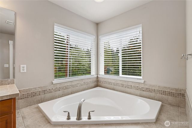 6366 Juanita Circle NE, Bremerton, WA 98311