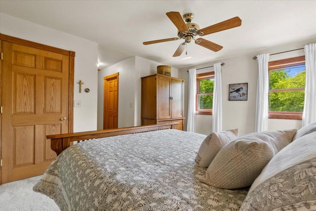 9574 S Fairway CIRCLE, Franklin, WI 53132