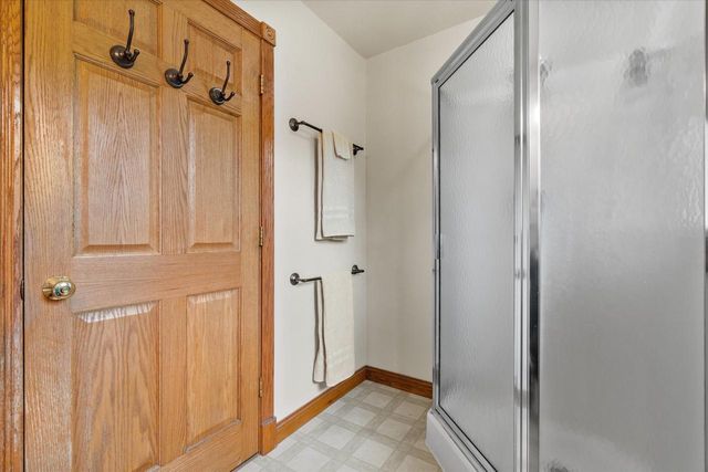 9574 S Fairway CIRCLE, Franklin, WI 53132