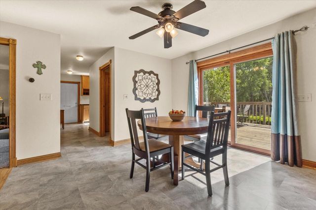 9574 S Fairway CIRCLE, Franklin, WI 53132