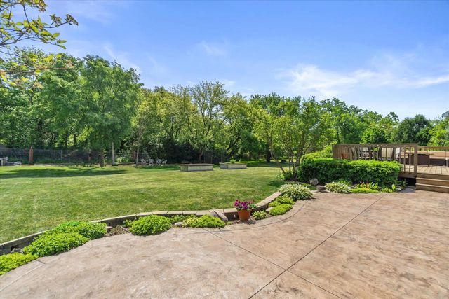 9574 S Fairway CIRCLE, Franklin, WI 53132