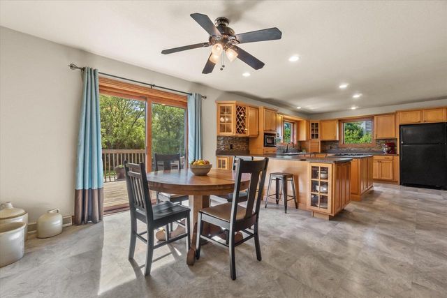 9574 S Fairway CIRCLE, Franklin, WI 53132