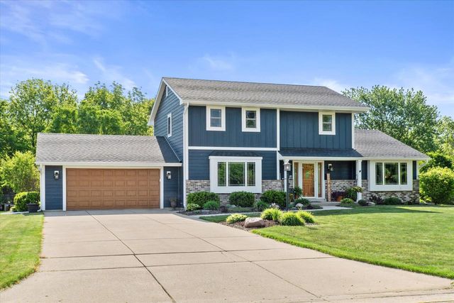 9574 S Fairway CIRCLE, Franklin, WI 53132