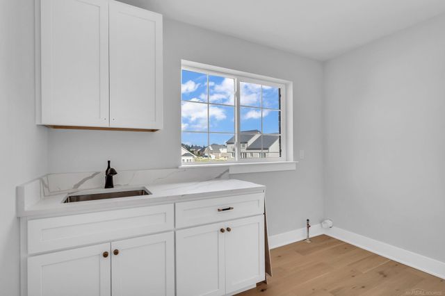 42419 Magnolia Drive, Sterling Heights, MI 48314