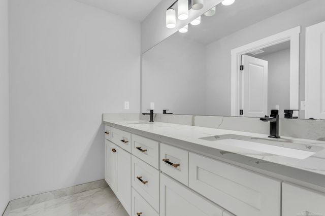 42419 Magnolia Drive, Sterling Heights, MI 48314