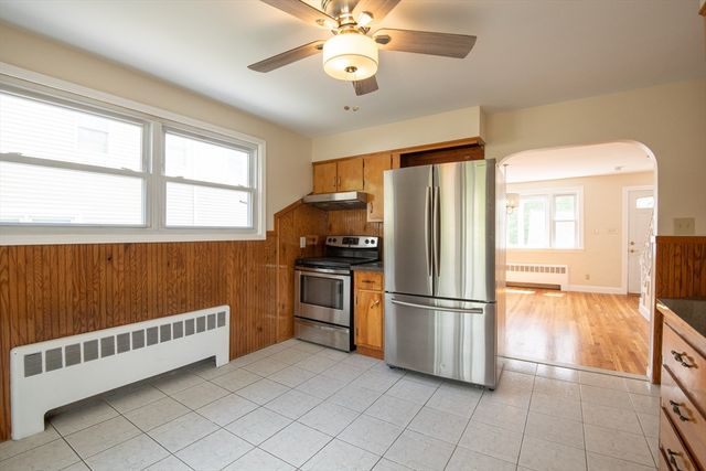 185 Suffolk Ave, Revere, MA 02151