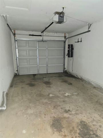 131 Ocean Drive, Gun Barrel City, TX 75156