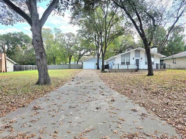 131 Ocean Drive, Gun Barrel City, TX 75156