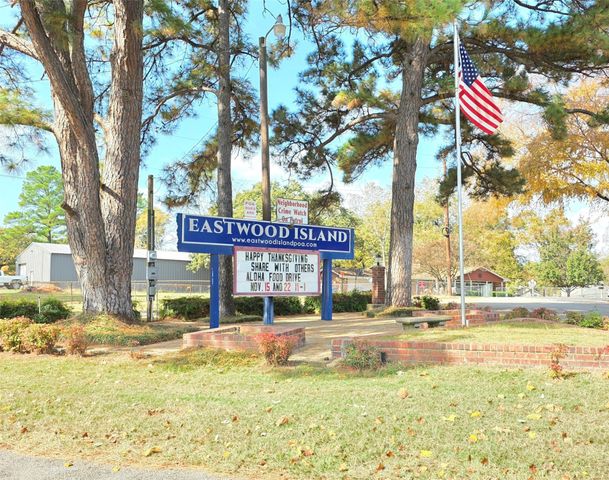 131 Ocean Drive, Gun Barrel City, TX 75156