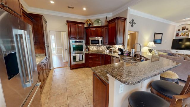 8465 BELMOR LAKES DR, Olive Branch, MS 38654