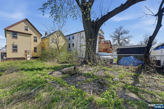 1024 Julia Street, Elizabeth, NJ 07201