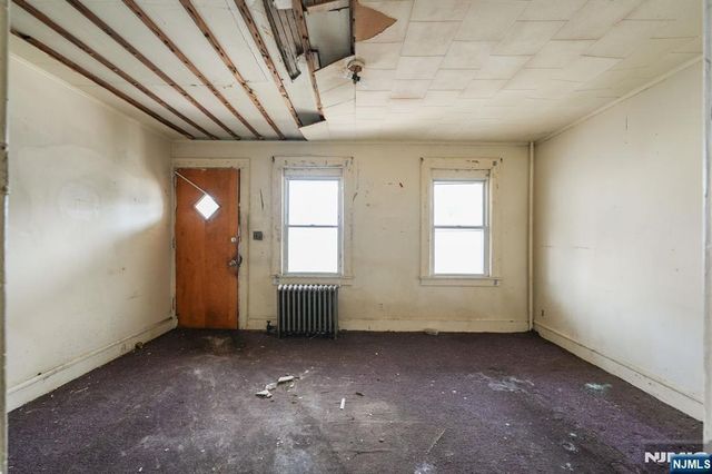 1024 Julia Street, Elizabeth, NJ 07201