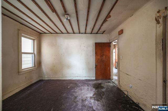 1024 Julia Street, Elizabeth, NJ 07201