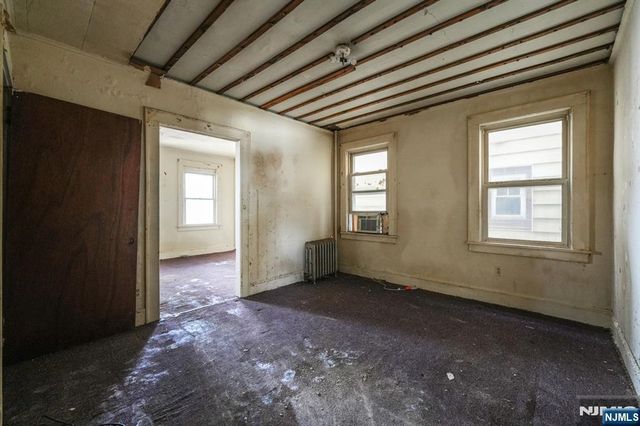 1024 Julia Street, Elizabeth, NJ 07201