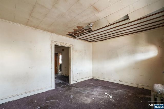 1024 Julia Street, Elizabeth, NJ 07201