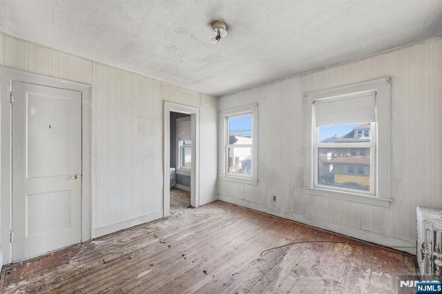 1024 Julia Street, Elizabeth, NJ 07201