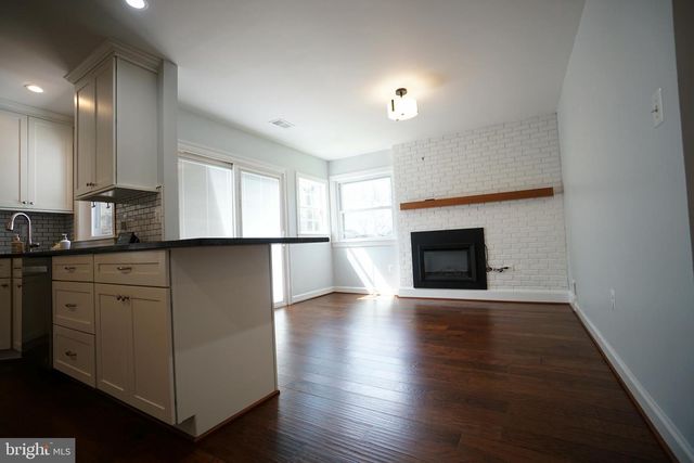 322 SUGARLAND RUN DR, Sterling, VA 20164