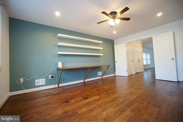 322 SUGARLAND RUN DR, Sterling, VA 20164